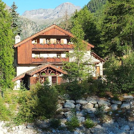 Chalet Lavis Trafford Acomodação com café da manhã Bramans Exterior foto